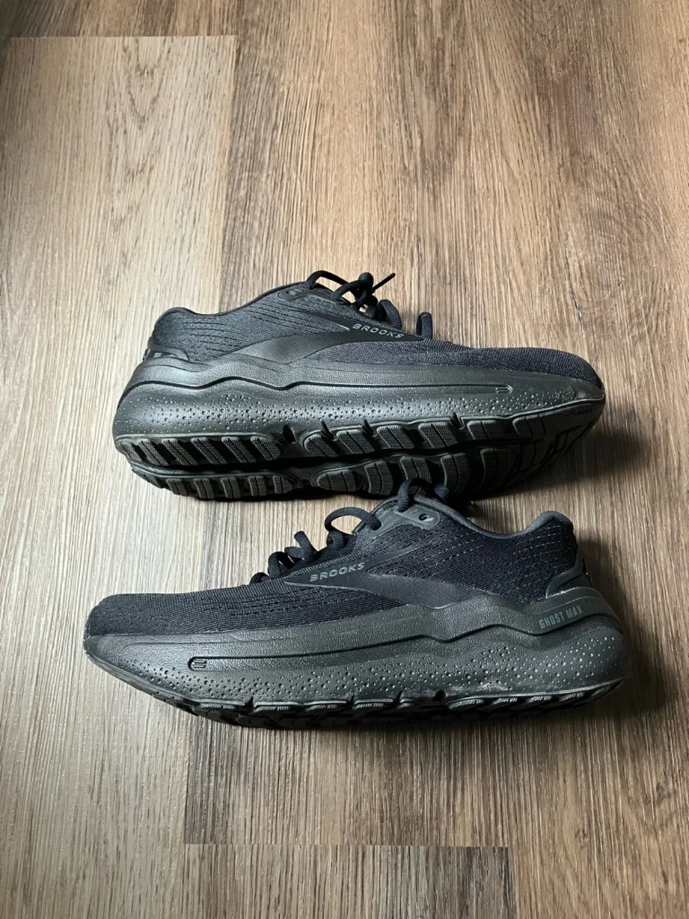 Brooks Ghost 2 Max Athletic Sneakers - Picture 5 of 6